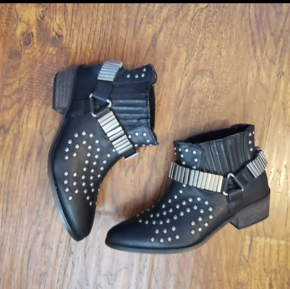 Tennis Black Silver Buckle Stud Boots Shoes Size EU38 US 7.5